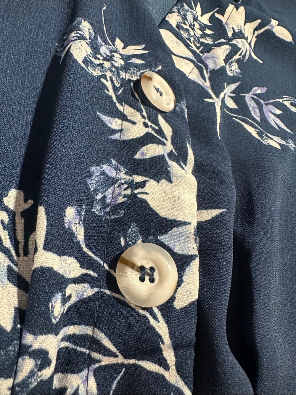 Women's Navy Floral Tie-Waist Short Sleeve Blouse - Picture 6 of 7